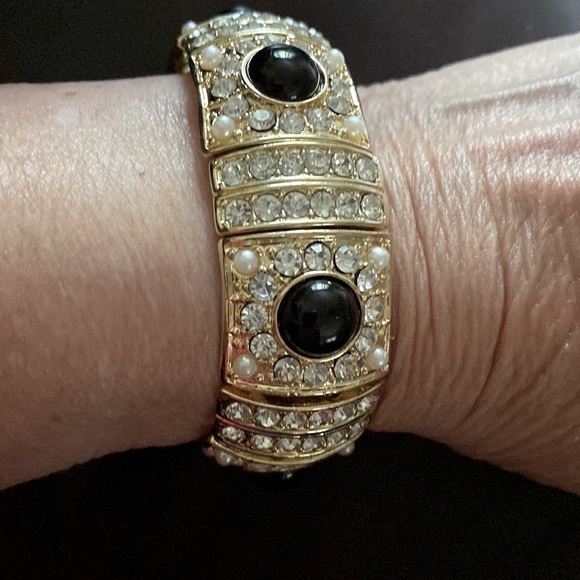 Amrita Singh Emma Stretch Cuff Jet Black.Jet black beads with crystal/pearls.NWT - Picture 9 of 9